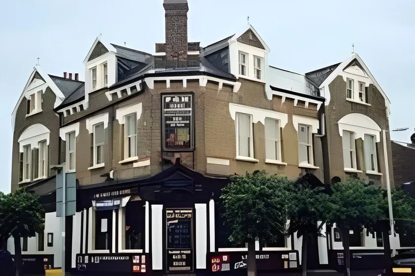 Forest Gate Hotel - Free Parking limited spaces - Image 1