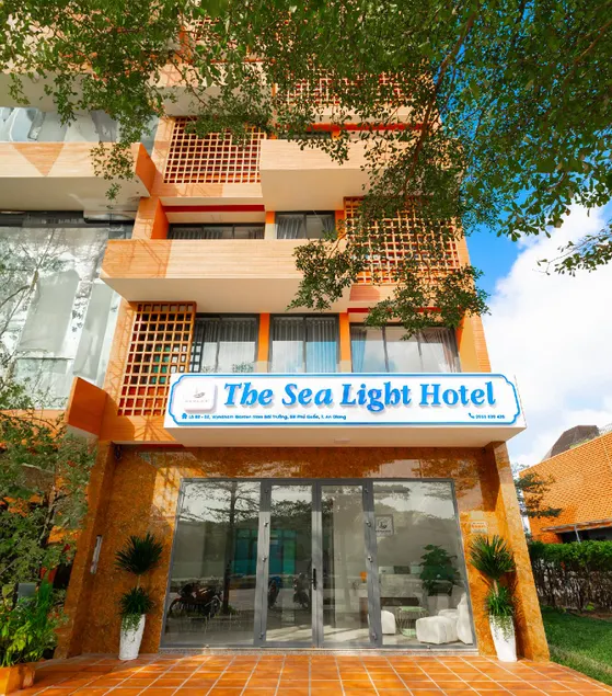 The Sea Light Hotel Phú Quốc- Sunset and Ocean View - Image 1
