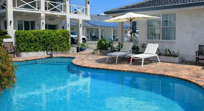 Cooks Endeavour Motor Inn Tweed Heads near Gold Coast Airport - Image 1