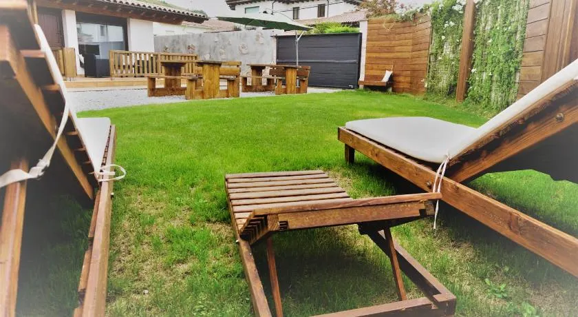 Apartamentos La Playina - Image 1