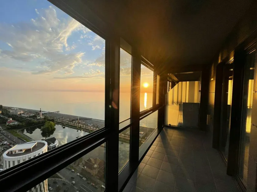 Alliance Palace Comfortable Sea View Aparthotel - Image 1