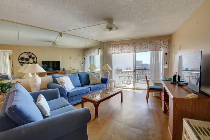 254 El Matador 1 Bedroom Condo - Image 1