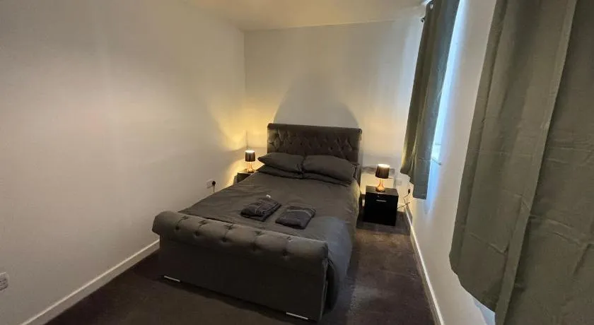 Doncaster City Centre Immaculate 1 Bedroom flat - Image 1
