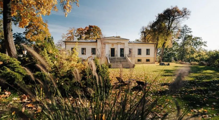 Pałac w Małkowie - Image 1
