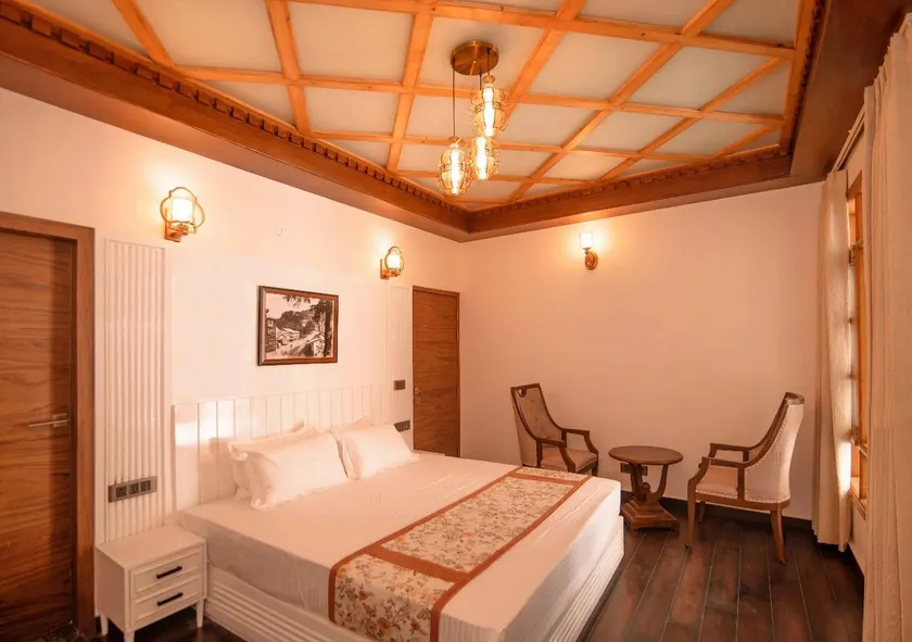 7oak Bed &Breakfast sanjauli shimla - Image 1