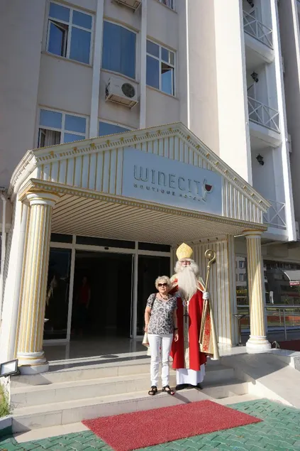 Winecity Boutique Hotel - Image 1