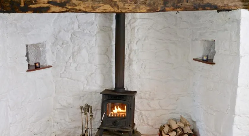 Corderry Farmhouse, idyllic cottage amid 250 acres - Image 1