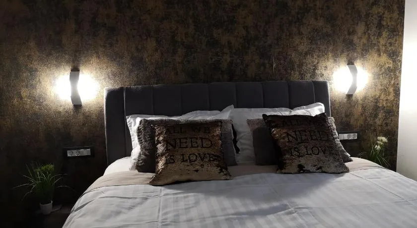 Luxury rooms Lira - Image 1