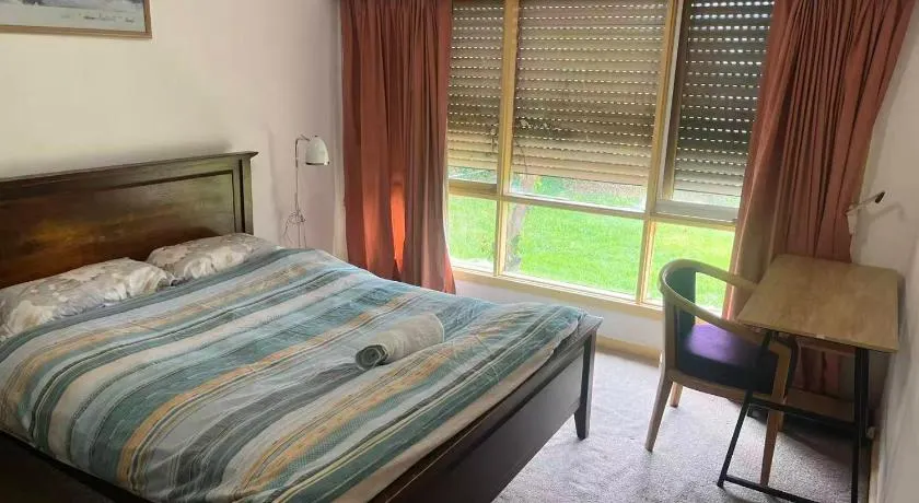 E Convenient, livable, and close to commercial districts近商圈电车大学便利别墅大床房 - Image 1