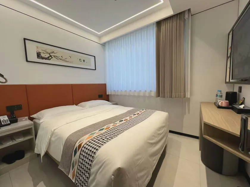 Jitong Hotel - Image 1