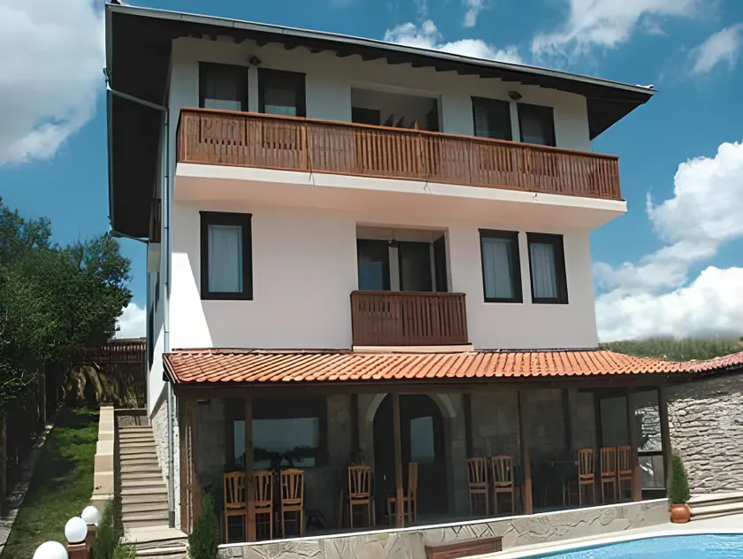 Family Hotel Arbanashka Sreshta - Image 1