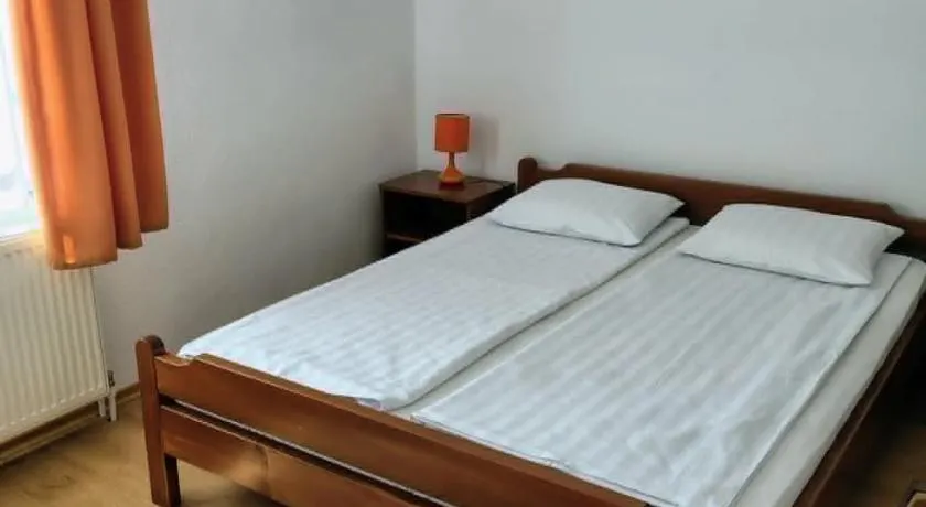 Akácpatak Vendégház - Image 1