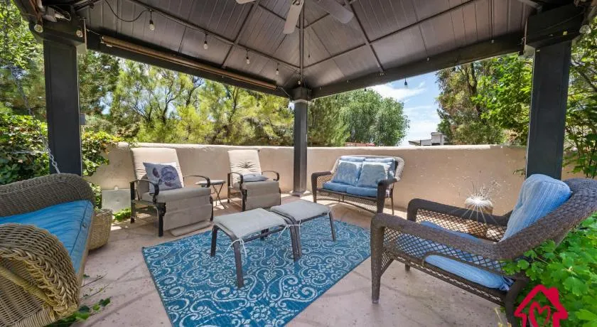 The Rose Garden Estate with Swim Spa - an Irvie Home - Image 1
