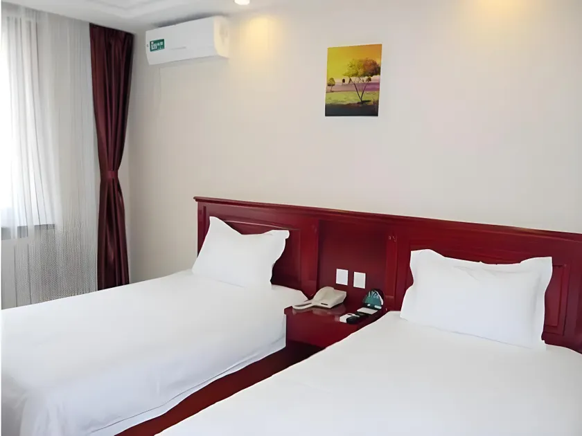GreenTree Inn Shanxi Jinzhong JieXiu Railway Station Express Hotel - Image 1