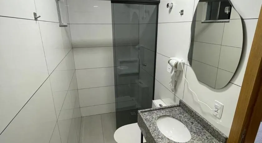 AL&V Hotel - Image 1