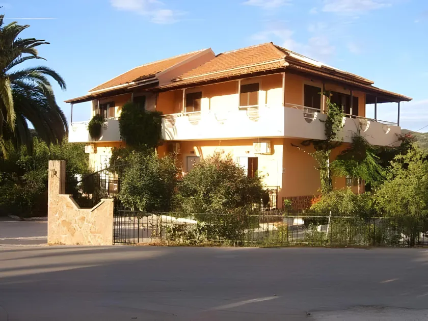 Kokkinos Apartments - Image 1
