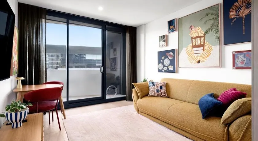 Luxe Apartment - Pool, Gym, Parking, Sky Rooftop - Image 1