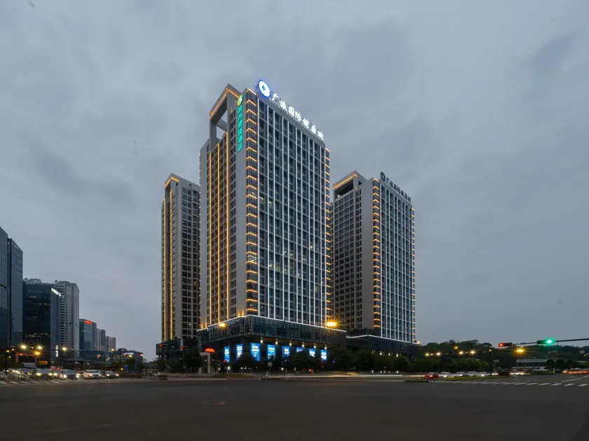 City Comfort Inn Nanning Wuxiang Head Quarter Sports Center Metro Station - Image 1
