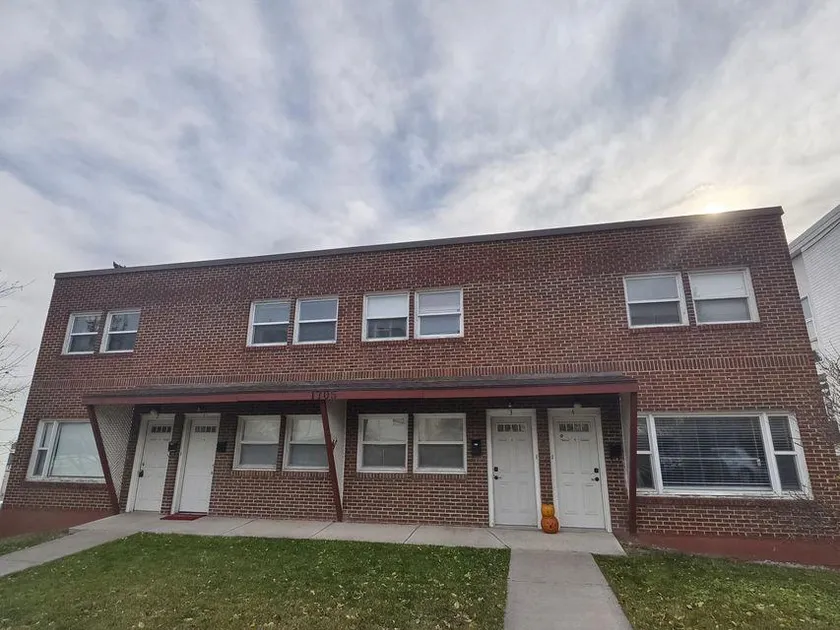 Old brick Apartment - Image 1