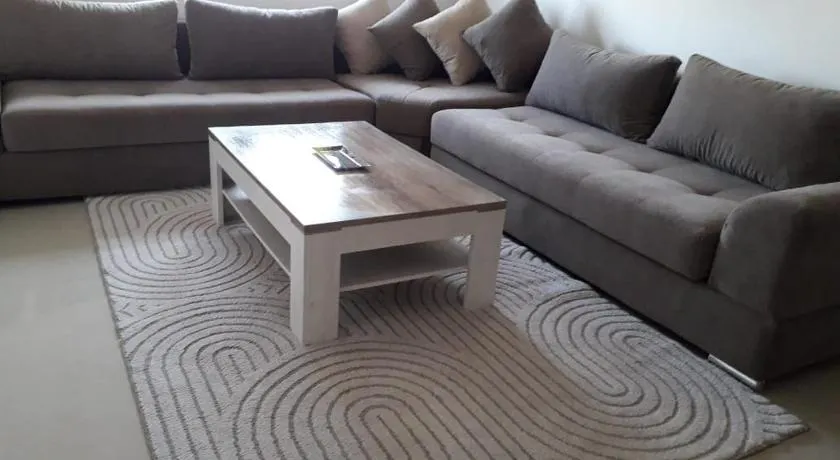 Appartement neuf, lumineux et calme, entièrement meublé - Image 1