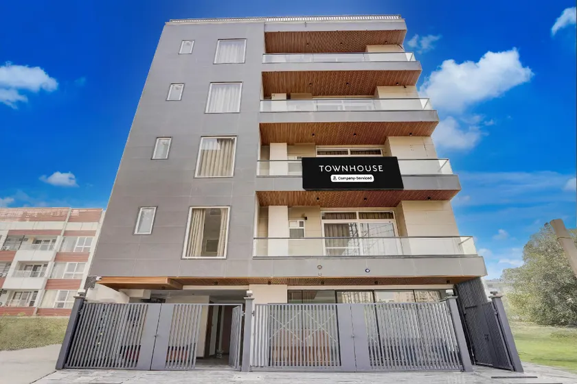 Townhouse Sector 49 Gurugram Formerly Hotel P66 - Image 1