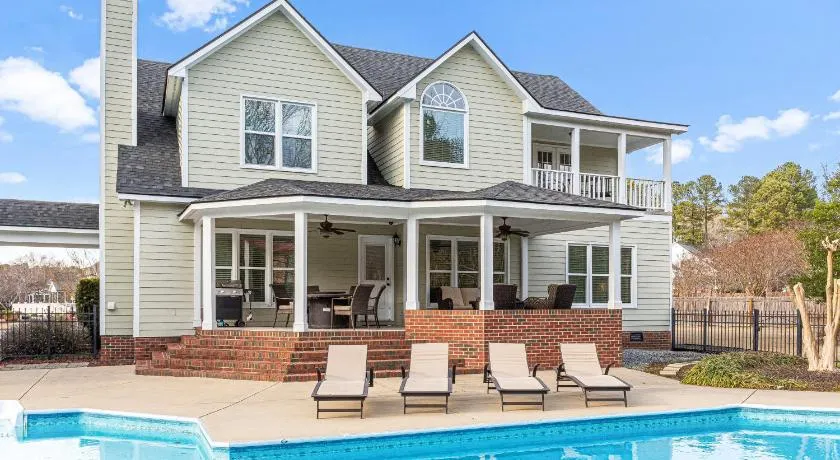 Amazing Home w/ Huge Pool, Game Tables, Movie room, and More! - Image 1