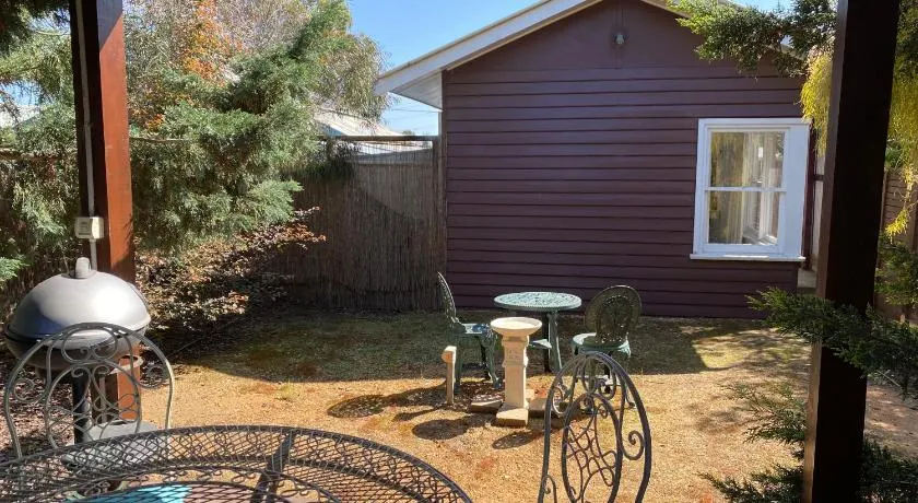 R&R Blue Diamond Luxury Studio Maryborough, Vic - Image 1