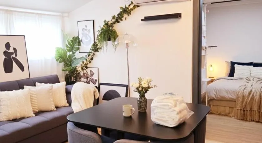 2Baths 2BR Suite Heart of Sinchon - Image 1