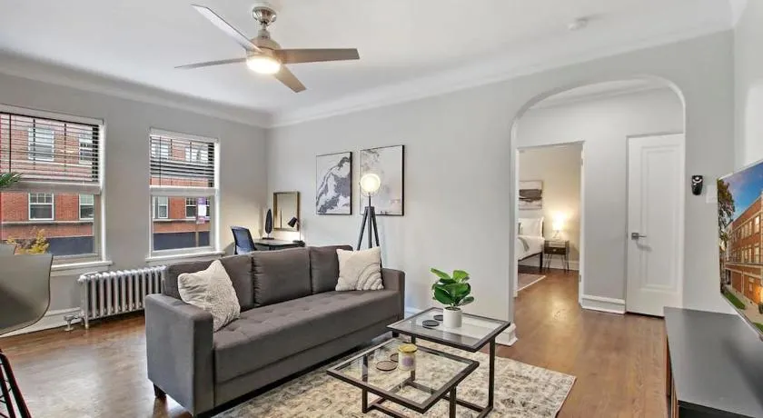 Lovely 1BR Apt in Evanston - Elmwood 105 - Image 1