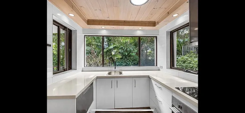 Moffat Beach Surf Retreat with Ocean Views - Image 1