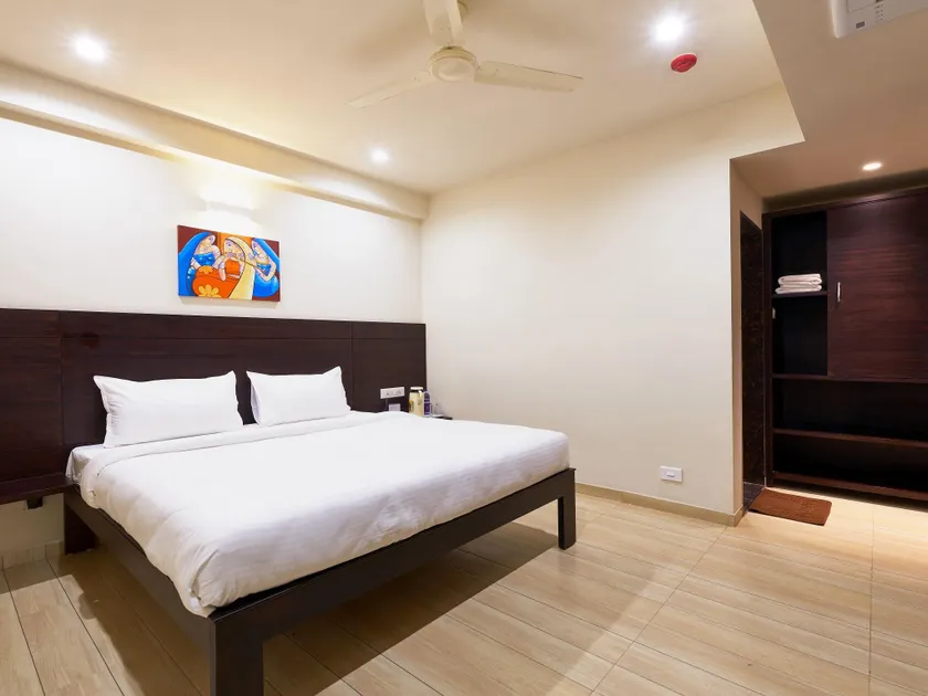 Hotel Tulsi - Image 1
