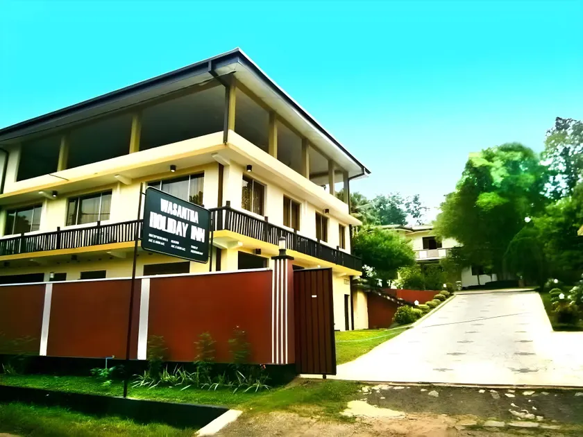 Wasantha Holiday Inn - Image 1