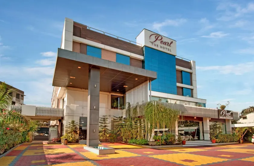 Pearl Hotel & Banquets Ahmedabad - Image 1