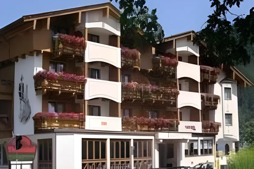 Alpenhotel Tirolerhof - Image 1