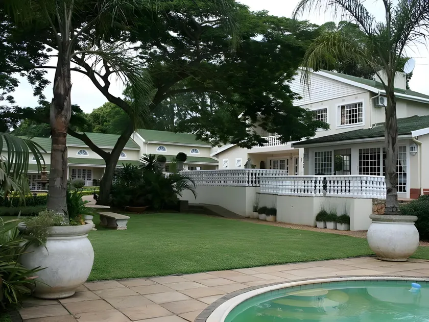 Valley Lodge - Image 1