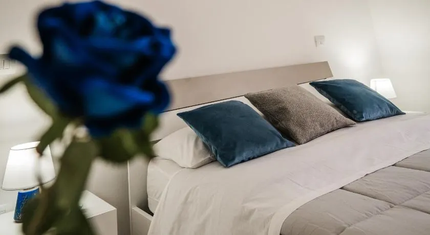 Bed in Italy - Image 1
