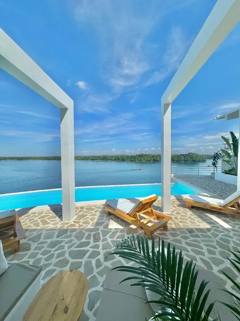 Sundowners Vacation Villas Bolinao - Image 1