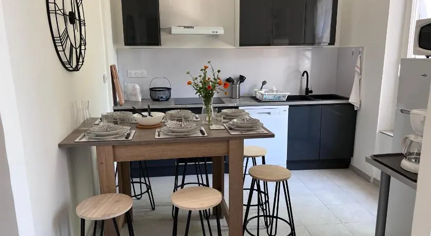 Charmante maison Climatisée avec piscine au Calme à Carcassonne - Image 1