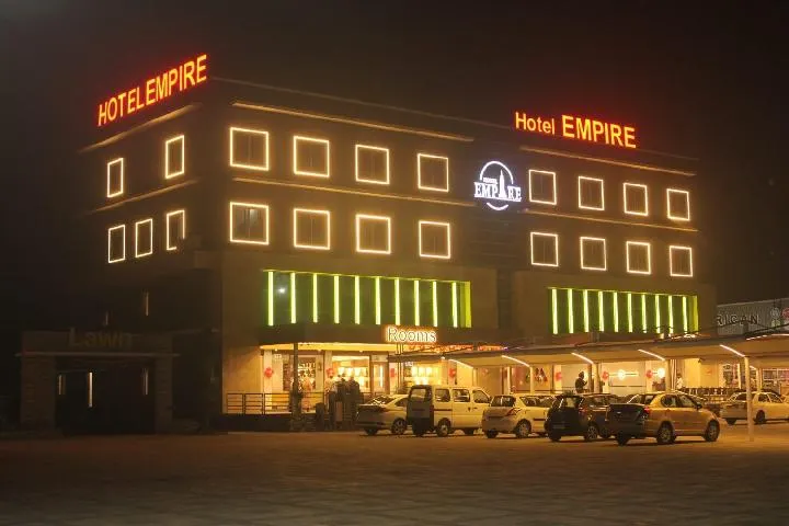 Hotel Empire - Image 1