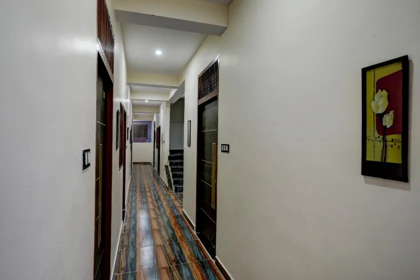 OYO Flagship SS Palace - Image 1