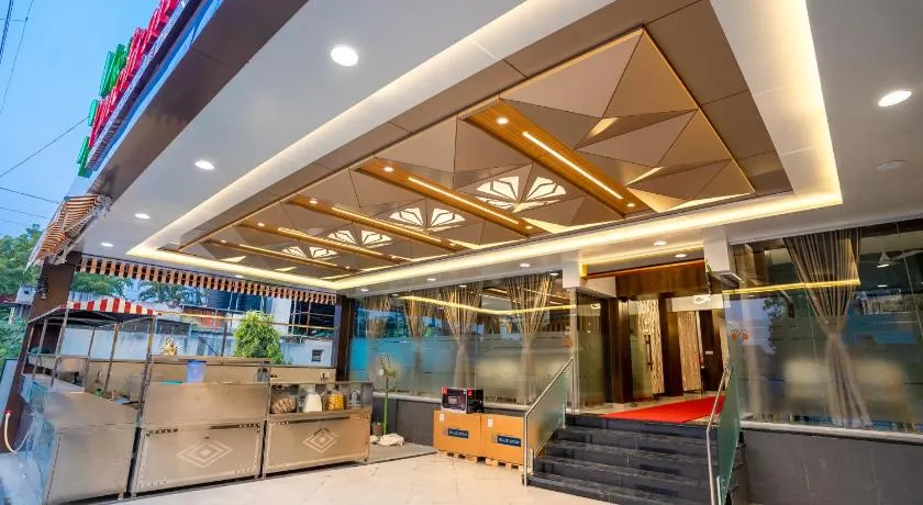 Hotel New Panchratna - Image 1