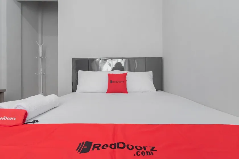 RedDoorz Syariah near Wisata Situ Gunung Sukabumi - Image 1
