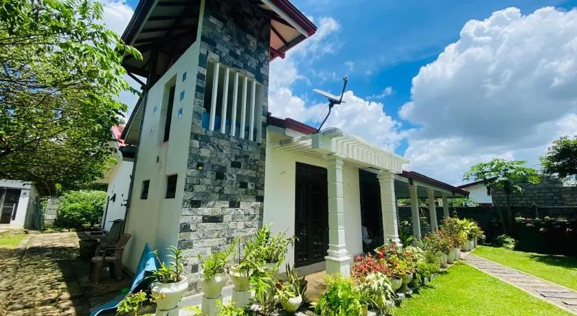 Suriya Homestay - Image 1