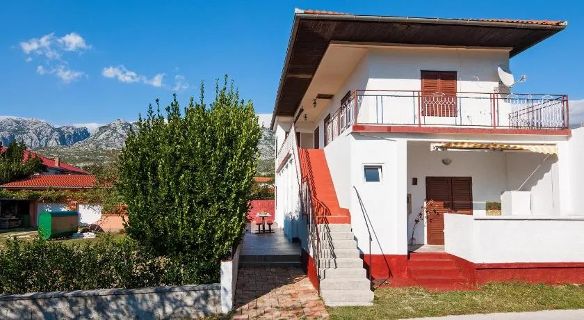 Apartments with parking space Seline, Paklenica - 25432 - Image 1