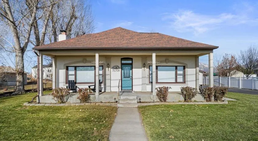 Family-Friendly 4BR Provo Home Near Provo Airport - Image 1