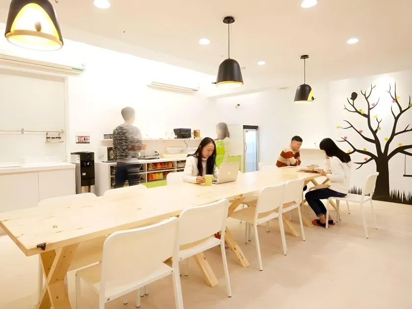 Ease Single Inn - Image 1