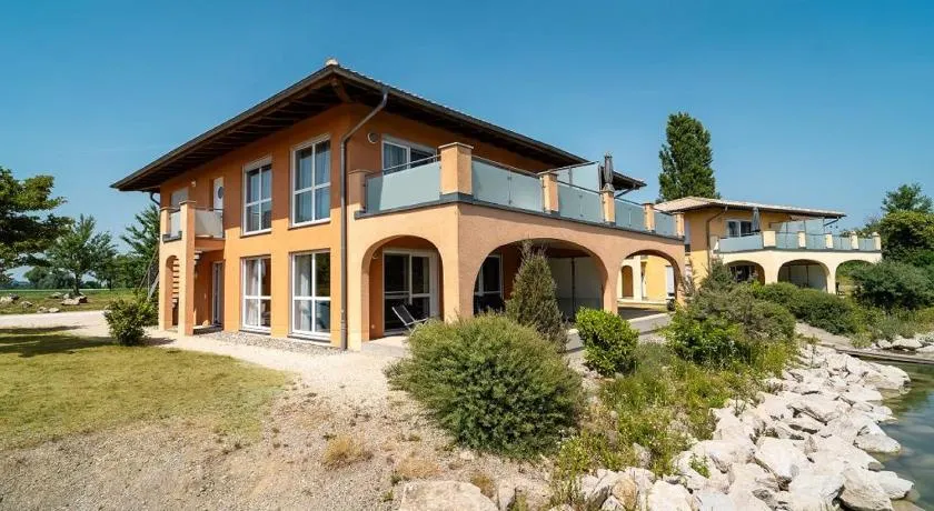 Appartamento con barbecue, giardino e terrazza | Vista sull'acqua - Image 1