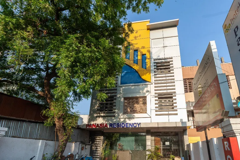 OYO 721 Panasia Residency - Image 1