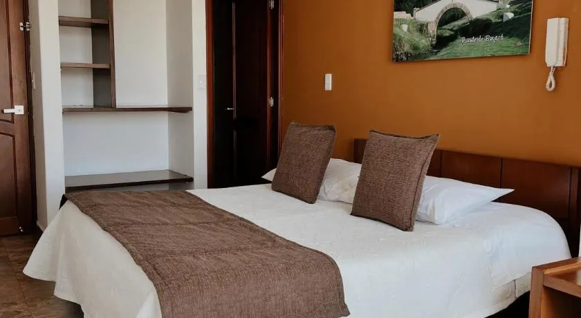 Hotel Milán - Image 1