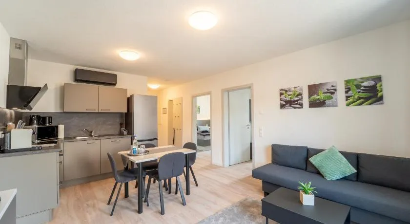 Aparthotel Neckartal - Premium Serviced Apartments mit je 2 Schlafzimmern & King-Size-Betten, Highspeed-WLAN, 55'' Smart-TV in jedem Zimmer, Vollküche, Klima, Parkplatz - 15 Min nach Stuttgart, Ludwigsburg & Waiblingen - Perfekt für Business & Privat! - Image 1